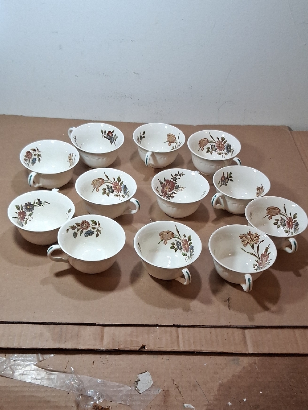 12 Wedgwood of Etruria QUEEN SPRAYS Tea Cups Vintage England